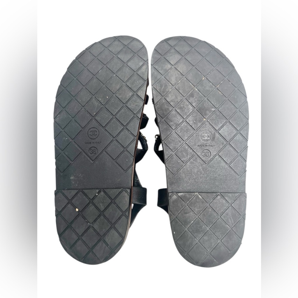 Chanel Satin Lambskin Chain Flat Sandals Black Leather Size 36 - Picture 6 of 7